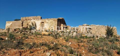 Moradia Devoluta T2 Venda em Paderne,Albufeira