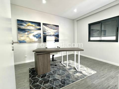 Apartamento T3 Venda em Quelfes,Olhão