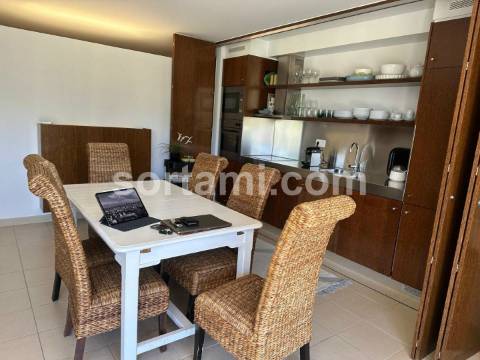Apartamento T2 Venda em Guia,Albufeira