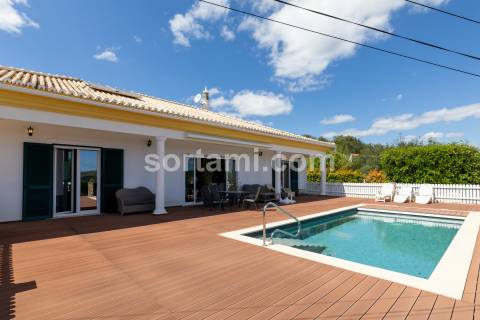 Moradia Isolada T3+1 Venda em Loulé (São Sebastião),Loulé