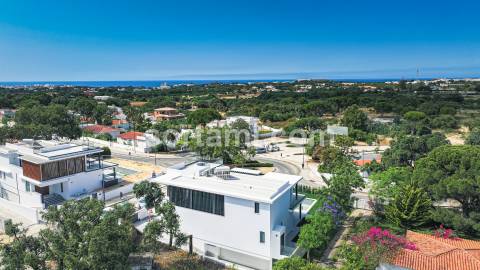 Moradia Isolada T4 Venda em Albufeira e Olhos de Água,Albufeira