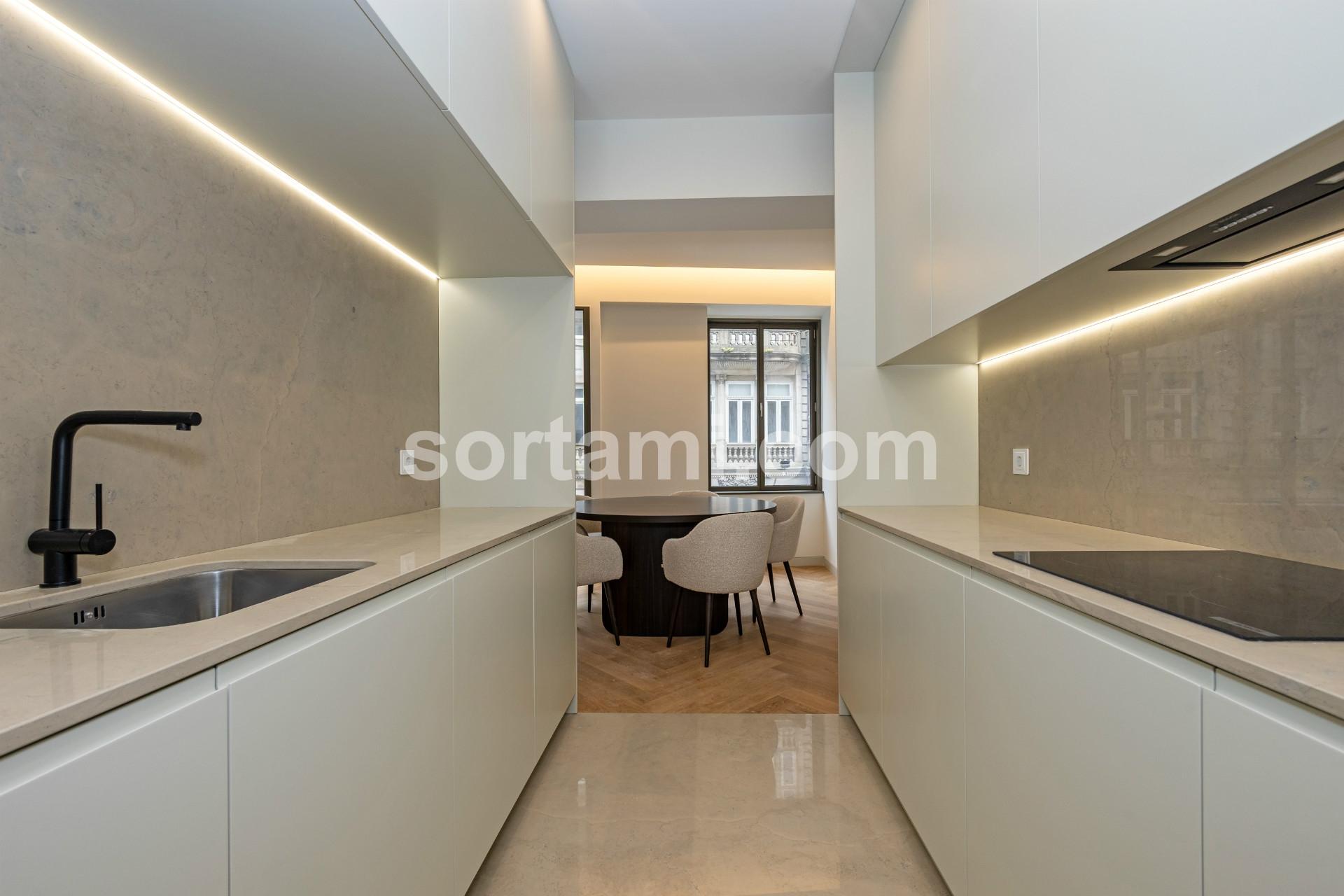 Apartamento T3 Venda em Cedofeita, Santo Ildefonso, Sé, Miragaia, São Nicolau e Vitória,Porto