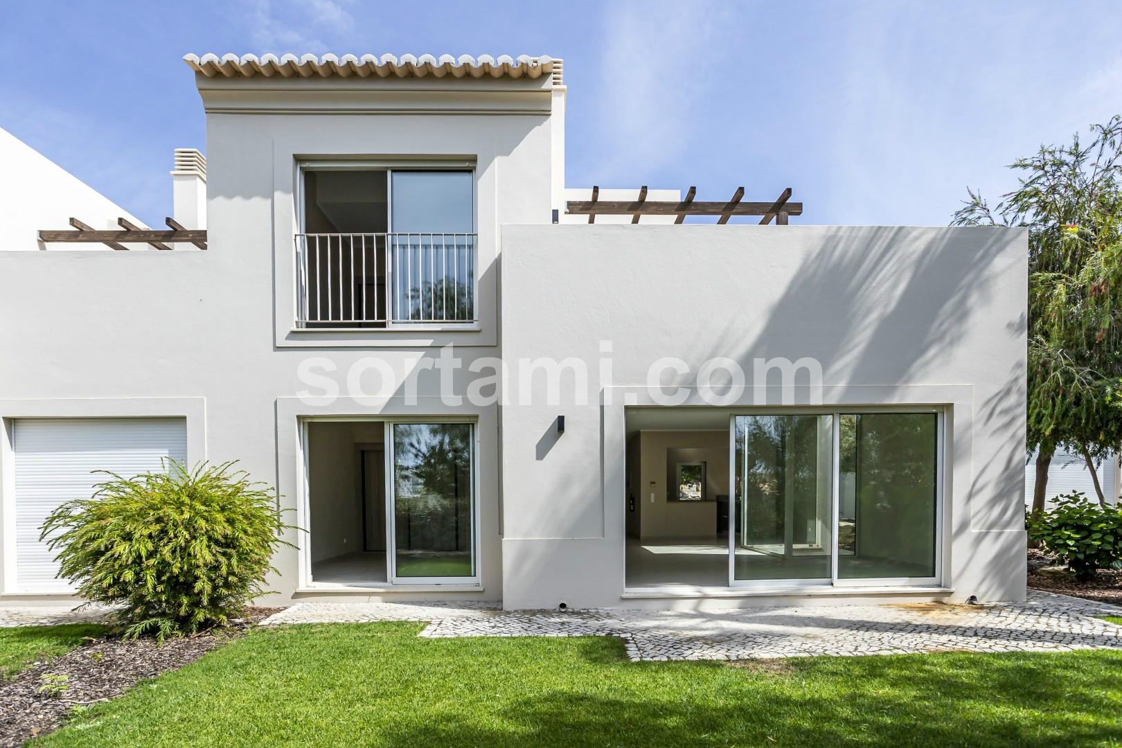 Moradia Geminada T2 Venda em Lagoa e Carvoeiro,Lagoa (Algarve)