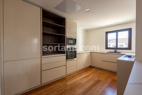 Apartamento T1+2 Venda em Albufeira e Olhos de Água,Albufeira