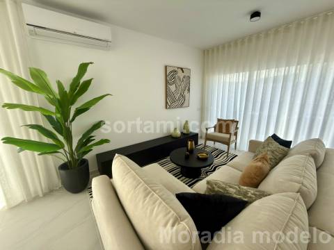 Moradia Geminada T3+1 Venda em Estômbar e Parchal,Lagoa (Algarve)