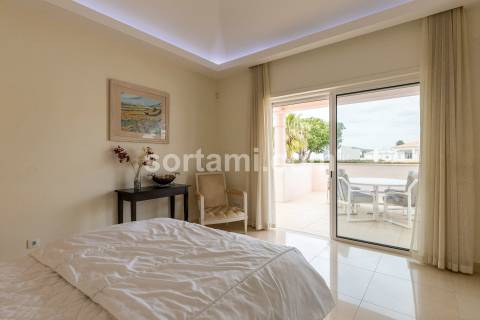 Moradia Isolada T4 Venda em Quarteira,Loulé