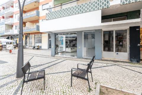 Loja  Venda em Quarteira,Loulé