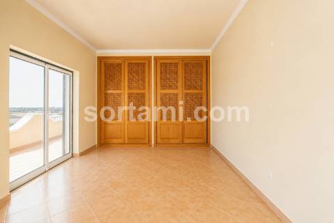 Moradia Isolada T4 Venda em Quarteira,Loulé