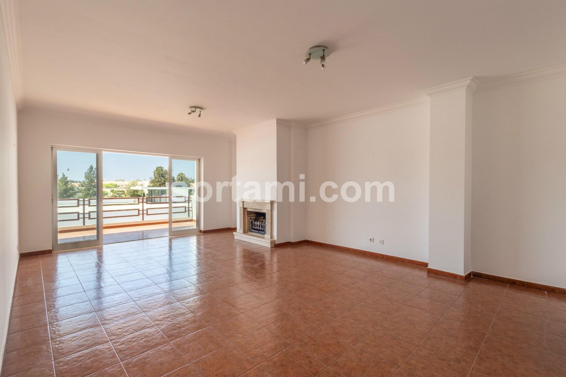 Apartamento T1 Arrendamento em Quarteira,Loulé