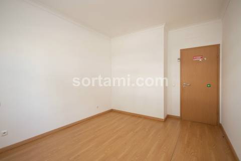 Apartamento T3 Arrendamento em Loulé (São Clemente),Loulé