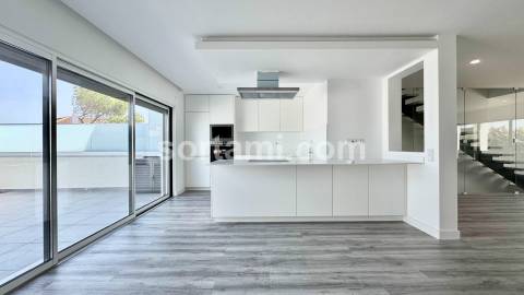 Moradia em Banda T3+2 Venda em Montenegro,Faro