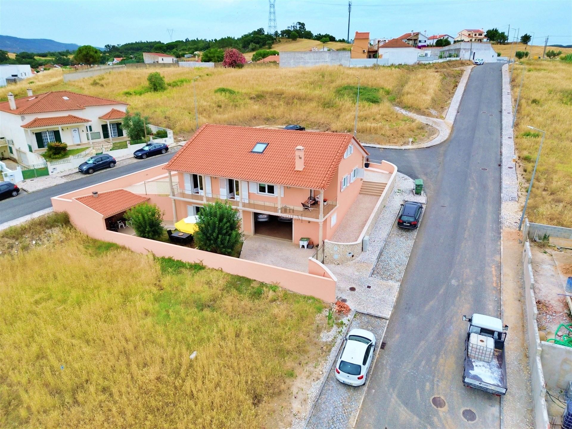 Moradia T3 Venda em Abrigada e Cabanas de Torres,Alenquer