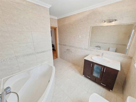 Moradia T3 Venda em Abrigada e Cabanas de Torres,Alenquer