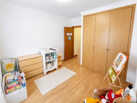 Apartamento T2 Venda em Carregado e Cadafais,Alenquer