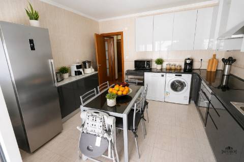 Apartamento T2 Venda em Carregado e Cadafais,Alenquer