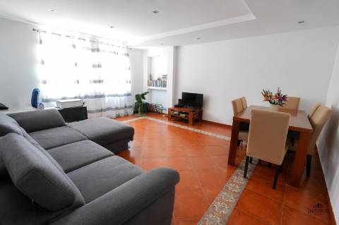 Apartamento T2 Venda em Carregado e Cadafais,Alenquer