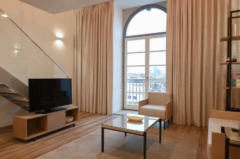 Loft T1 + T0 - Junto à Ponte D. Luís I - 350mt Est. Metro Jardim do Morro.