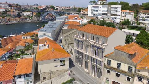 Loft  - Junto à Ponte D. Luís I - 350mt da Estação de  Metro "Jardim do Morro".