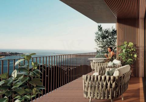 Apt. de Luxo T3 Duplex  c/ varanda 23 m2 - "The YARD" (Jardins d´Arrábida)