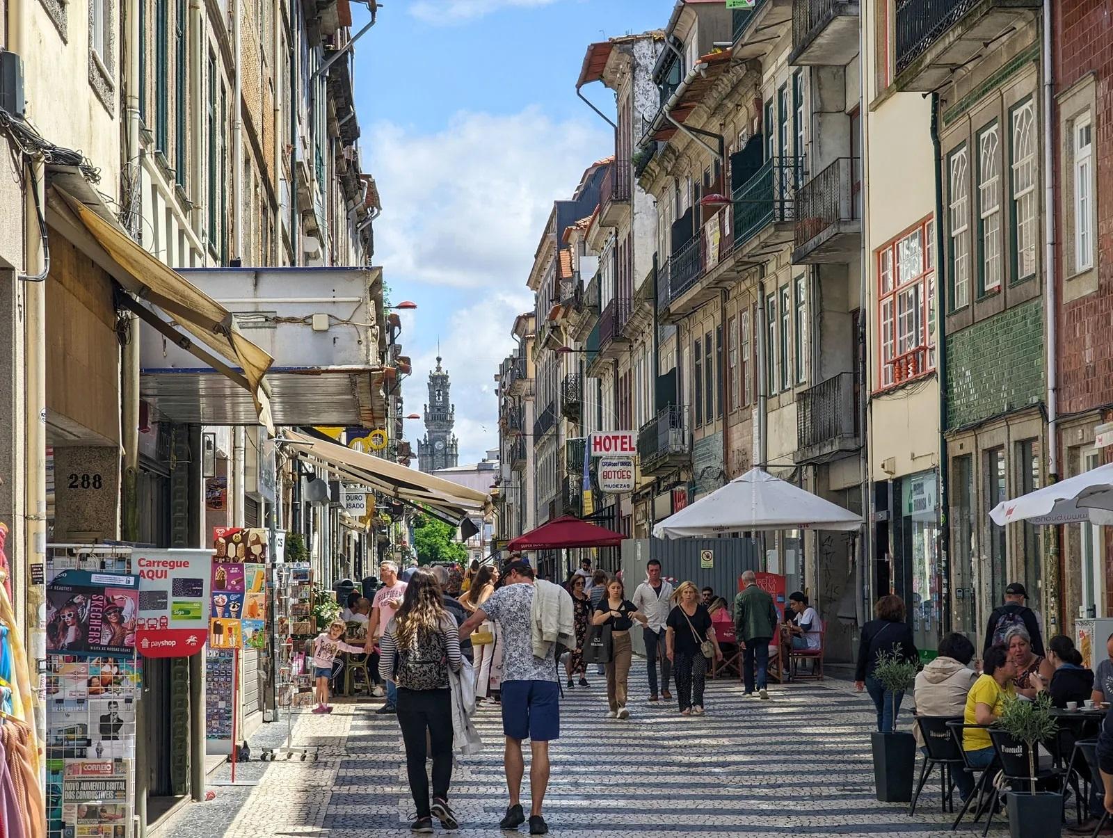 Espaço comercial para investimento em Cedofeita.