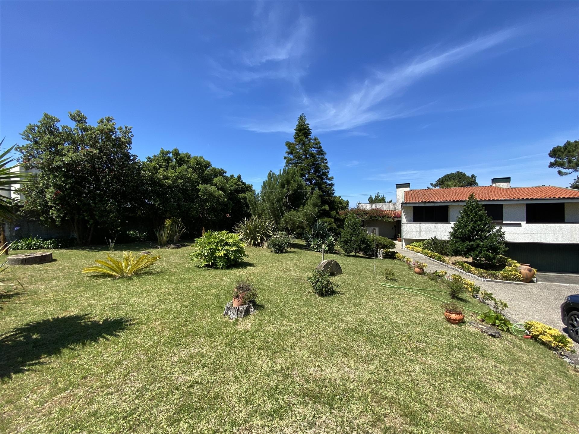 Moradia Clássica/Luxo em Miramar - a 150 mt da Praia.