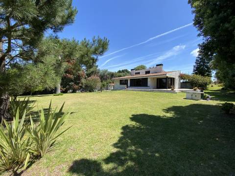 Moradia Clássica/Luxo em Miramar - a 150 mt da Praia.