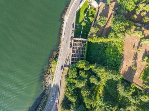 Prédio para reabilitar no CAIS CAPELO IVENS VN Gaia Porto