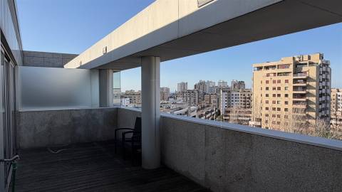 Penthouse Luxo c/ Vista Deslumbrante sobre o Porto, apenas a 10´walking distance da Av.da Boavista.