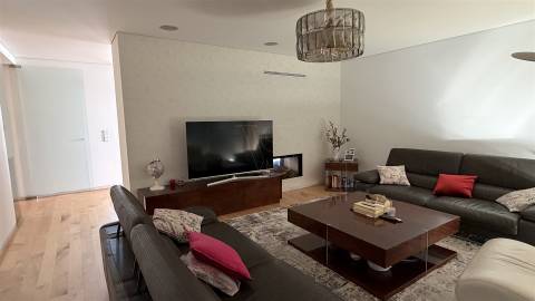 Penthouse Luxo c/ Vista Deslumbrante sobre o Porto, apenas a 10´walking distance da Av.da Boavista.