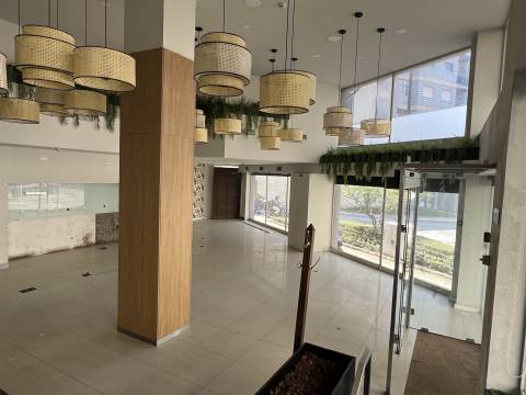 UMA LOJA PENSADA PARA MARCAS COM AMBIÇÃO - 377 m² - PORTO