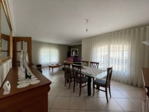 Moradia T4