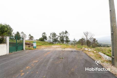 Lote de Terreno para Construção com Vista para a Serra da Estrela