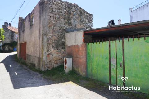 Moradia Devoluta T2 Venda em Santiago de Cassurrães e Póvoa de Cervães,Mangualde