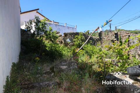 Moradia Devoluta T2 Venda em Santiago de Cassurrães e Póvoa de Cervães,Mangualde