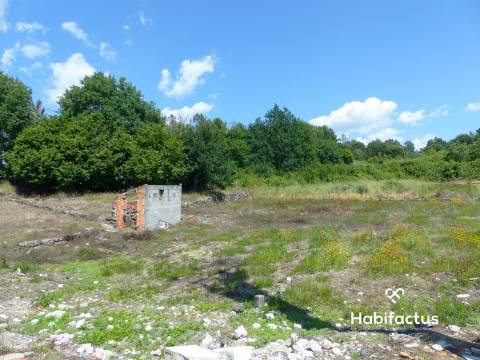 Terreno com com 1100 m2, em Viseu.