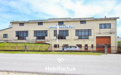 Pavilhão Industrial e armazém para venda em Fiais da Telha - Carregal do Sal - Viseu