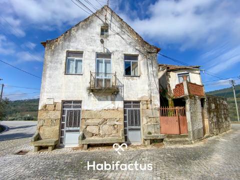 Moradia em Pedra para Reconstrução em Várzea de Tavares, Mangualde – Viseu -  Vistas Deslumbrantes p