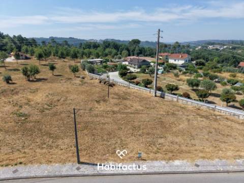 Terreno para venda em Viseu.