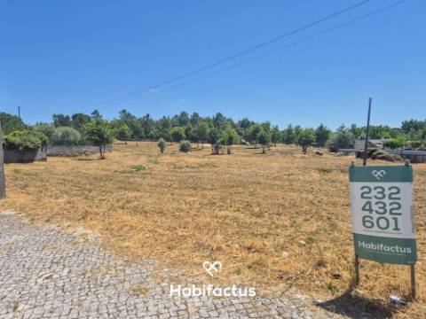Terreno para venda em Viseu.