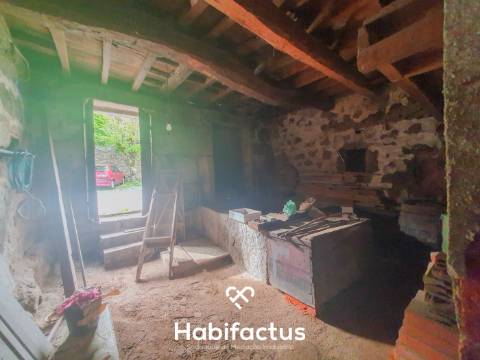 Moradia em pedra para venda em Paranhos da Beira - Seia.