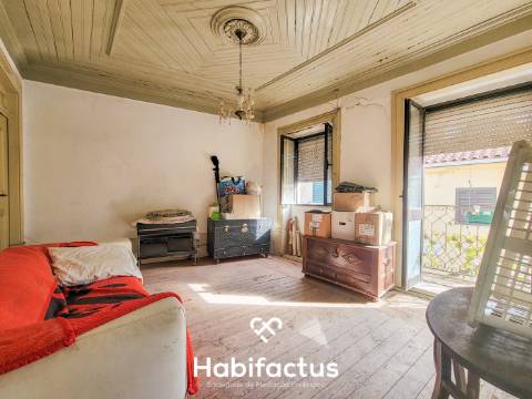 Moradia de Pedra T4 em Parada