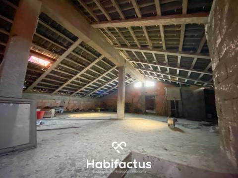 Moradia para venda com Dois Andares Independentes no Centro de Mangualde – Viseu - Ideal para Invest
