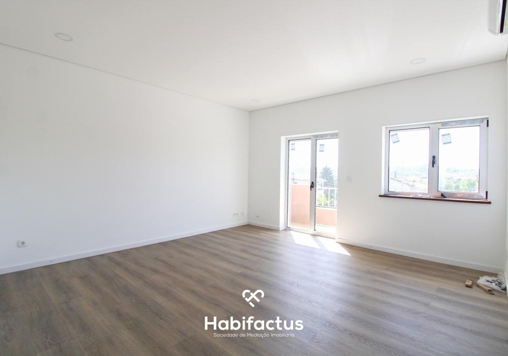 Apartamento T2 remodelado para venda em Viseu