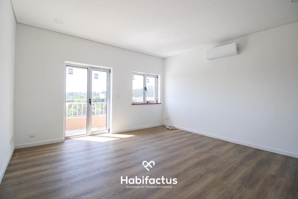 Apartamento T2 remodelado para venda em Viseu