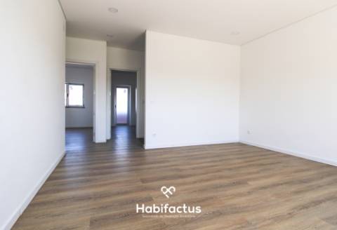 Apartamento T2 remodelado para venda em Viseu