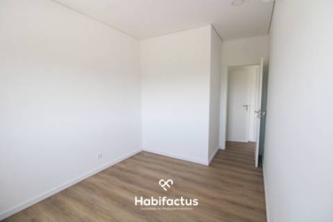 Apartamento T2 remodelado para venda em Viseu