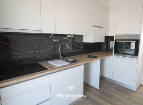 Apartamento T2 remodelado para venda em Viseu