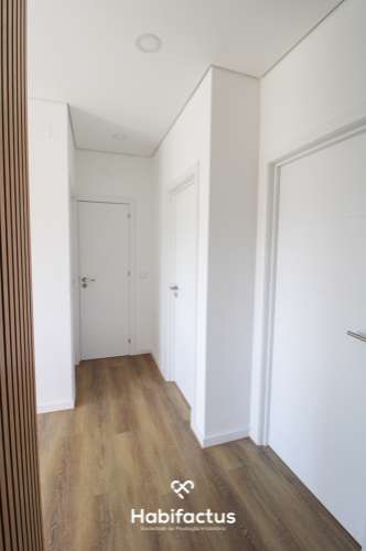 Apartamento T2 remodelado para venda em Viseu