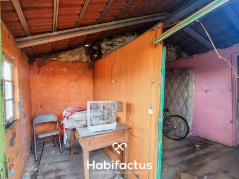 Moradia T3 para reconstrução com logradouro à 5 minutos da cidade de Mangualde  - Viseu