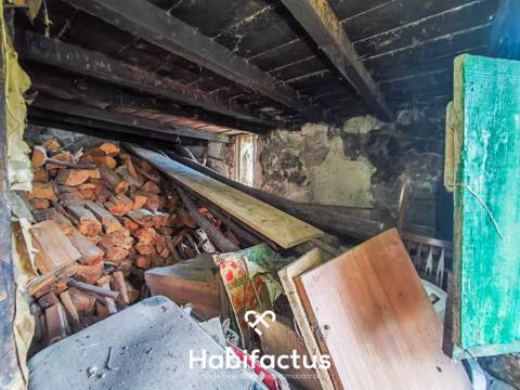Moradia T3 para reconstrução com logradouro à 5 minutos da cidade de Mangualde  - Viseu